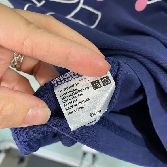 Uniqlo X Line Friends Women Navy "Go With Love" Short Sleeve Graphics Tee Size M - Picture 5 of 5